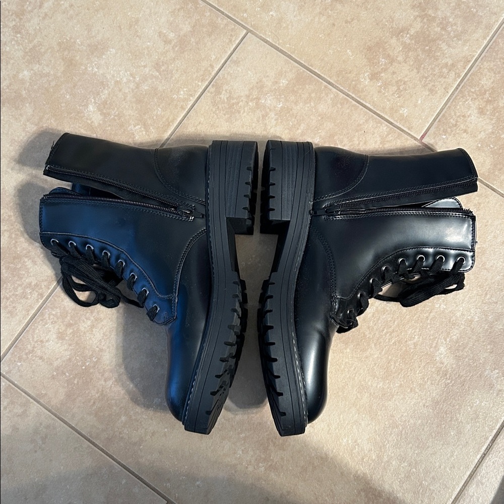 Boots - Picture 2 of 5